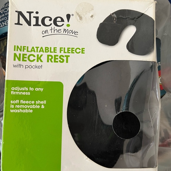Nice! Inflatable Fleece Neck Rest - Picture 1 of 2